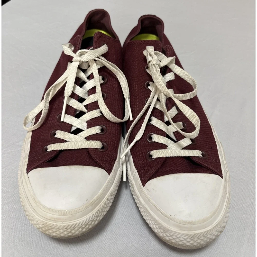 Converse All Star Mens 10.5 Low Top Chuck Taylor II Deep Bordeau Lunarlon Skater